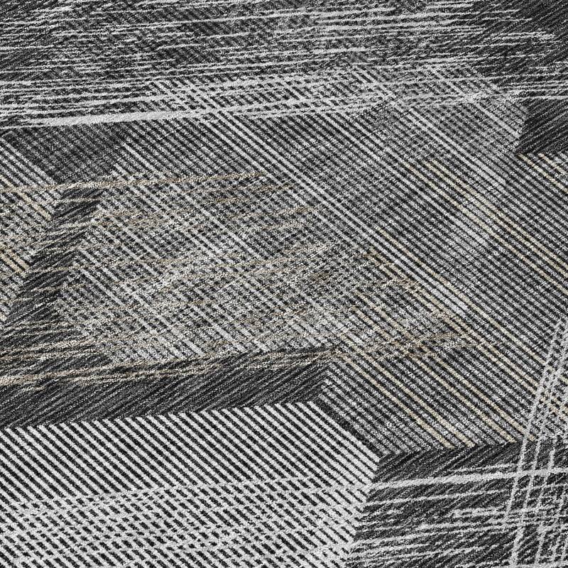 Machine Washable Indoor/ Outdoor Modern Hotchkiss Chantille Rug