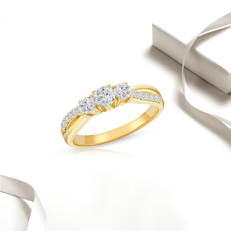 1/2ct TDW Diamond Three Stone Engagement Ring in 14K Gold for Women