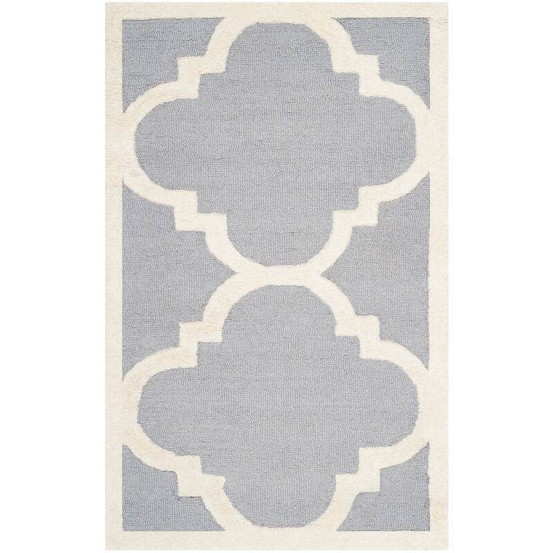 SAFAVIEH Handmade Cambridge Gullveig Modern Moroccan Wool Rug - 2'6" x 4' - Silver/Ivory
