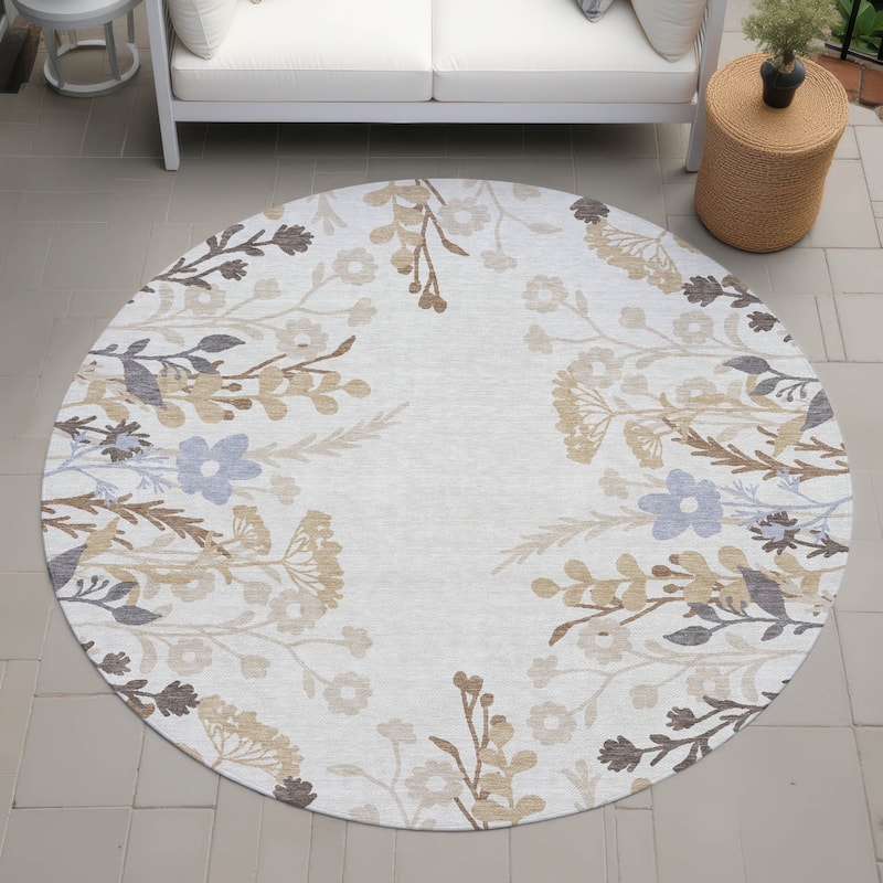 Machine Washable Indoor/ Outdoor Floral Border Chantille Rug - Ivory - 8' x 8'