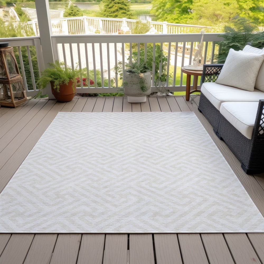 Machine Washable Indoor/ Outdoor Chantille Modern Geo Rug