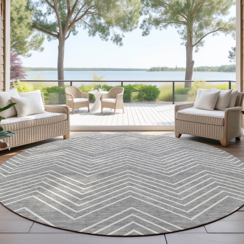 Machine Washable Indoor/ Outdoor Modern Chevron Chantille Rug - Gray - 8' x 8'