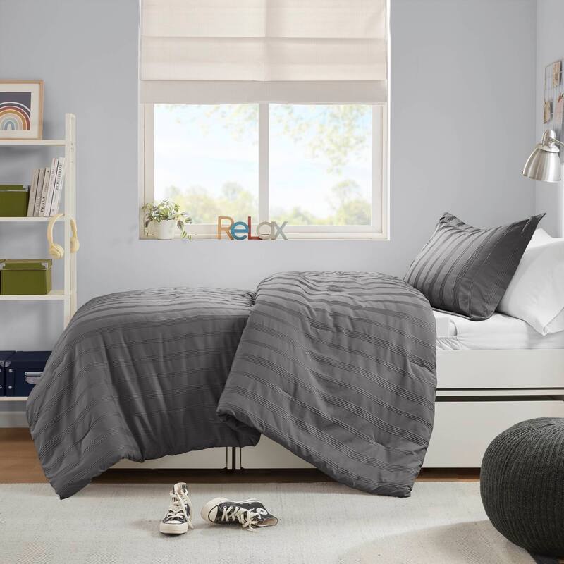 Chelsea Square Logan Woven Striped Duvet Set