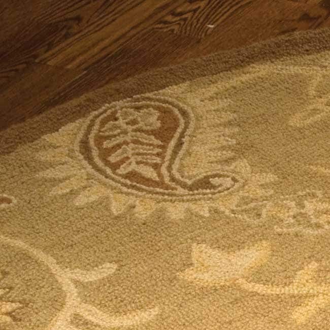 SAFAVIEH Handmade Berkeley Paisley Dosha Botanical Wool Rug
