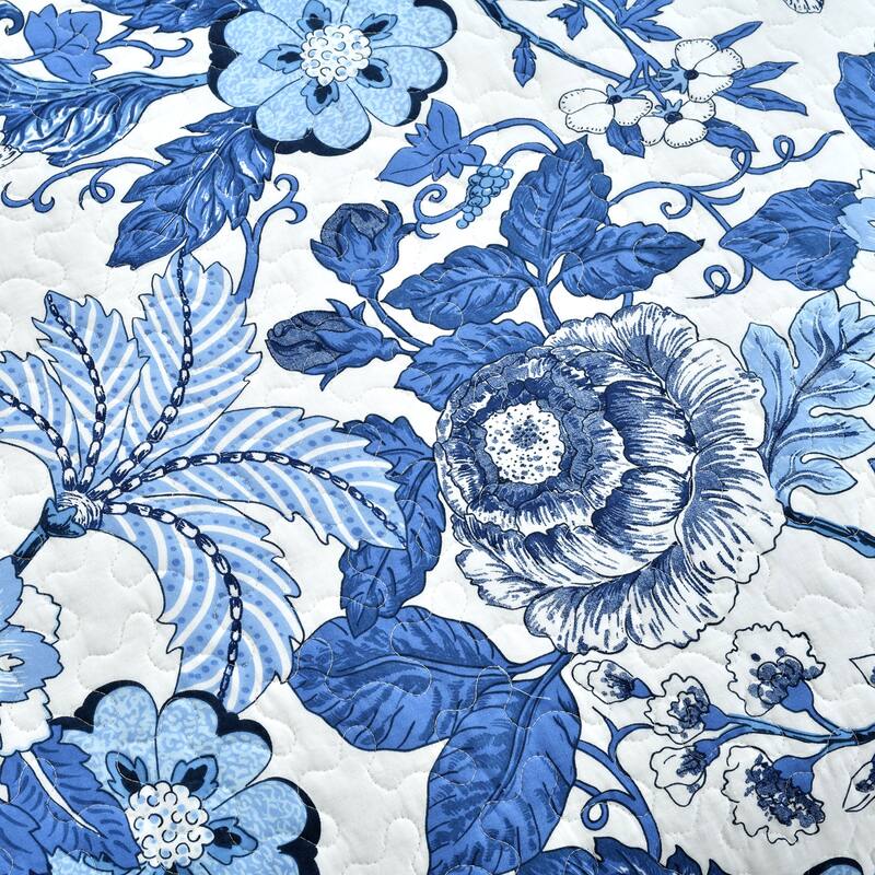 The Curated Nomad Chorro 3-piece Quilt Set