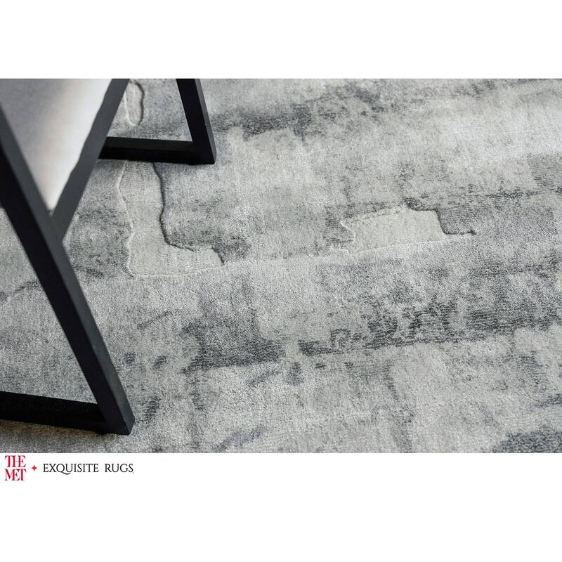 The Met X Exquisite Rugs Papyrus Gray Area Rug