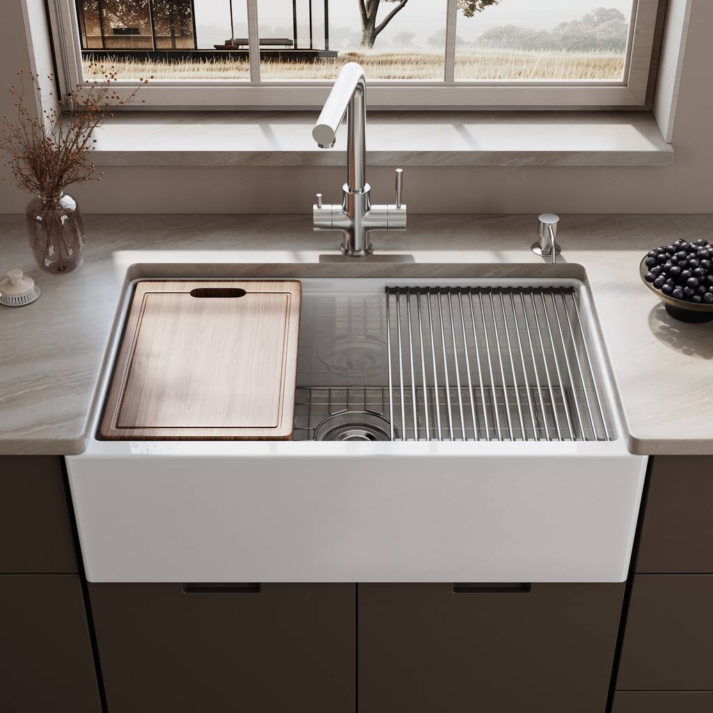 HOROW 33 in. Farmhouse Single Bowl White Ceramic Kitchen Sink with Front Apron, Workstation, Bottom Grid and Strainer