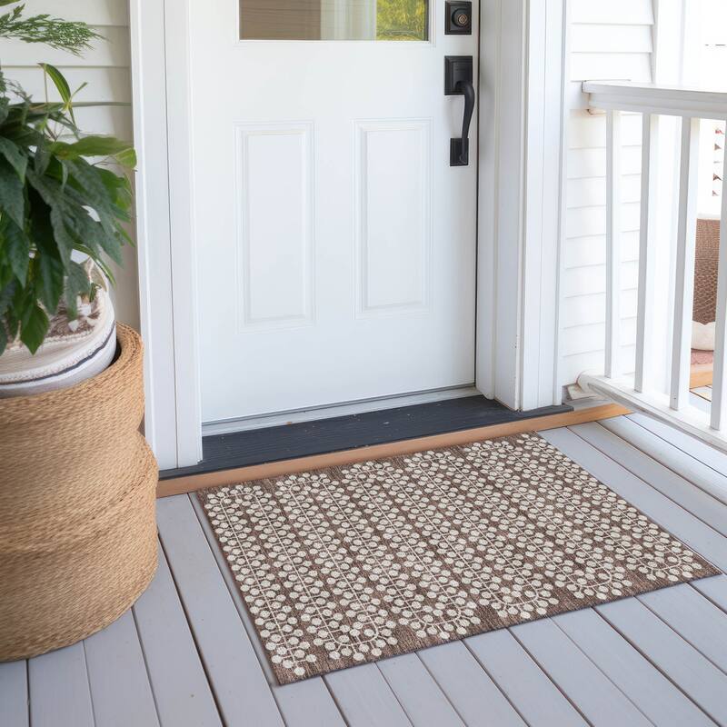 Machine Washable Indoor/ Outdoor Modern Ailey Chantille Rug - Brown - 1'8" x 2'6"