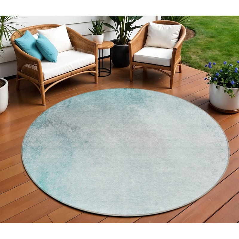 HomeRoots Ombre Transitional Rectangle Outdoor Rug - 8' Round