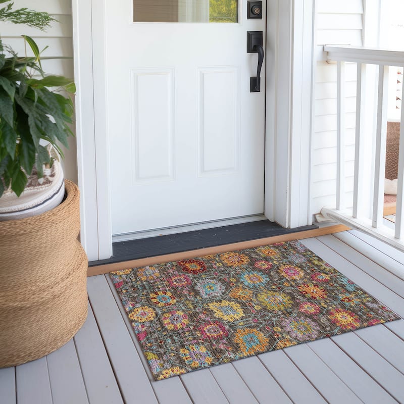 Machine Washable Indoor/ Outdoor Traditional Kashan Chantille Rug - Chocolate - 1'8" x 2'6"