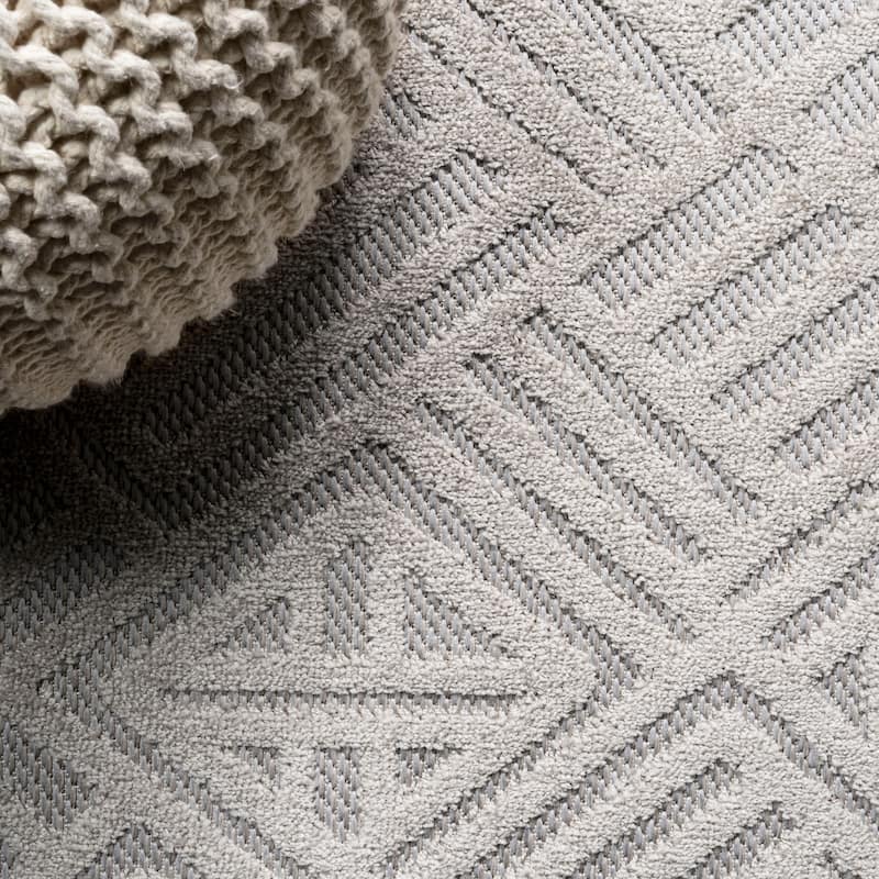 JONATHAN Y Aylan High-Low Pile Art Deco Geometric Indoor/Outdoor Area Rug