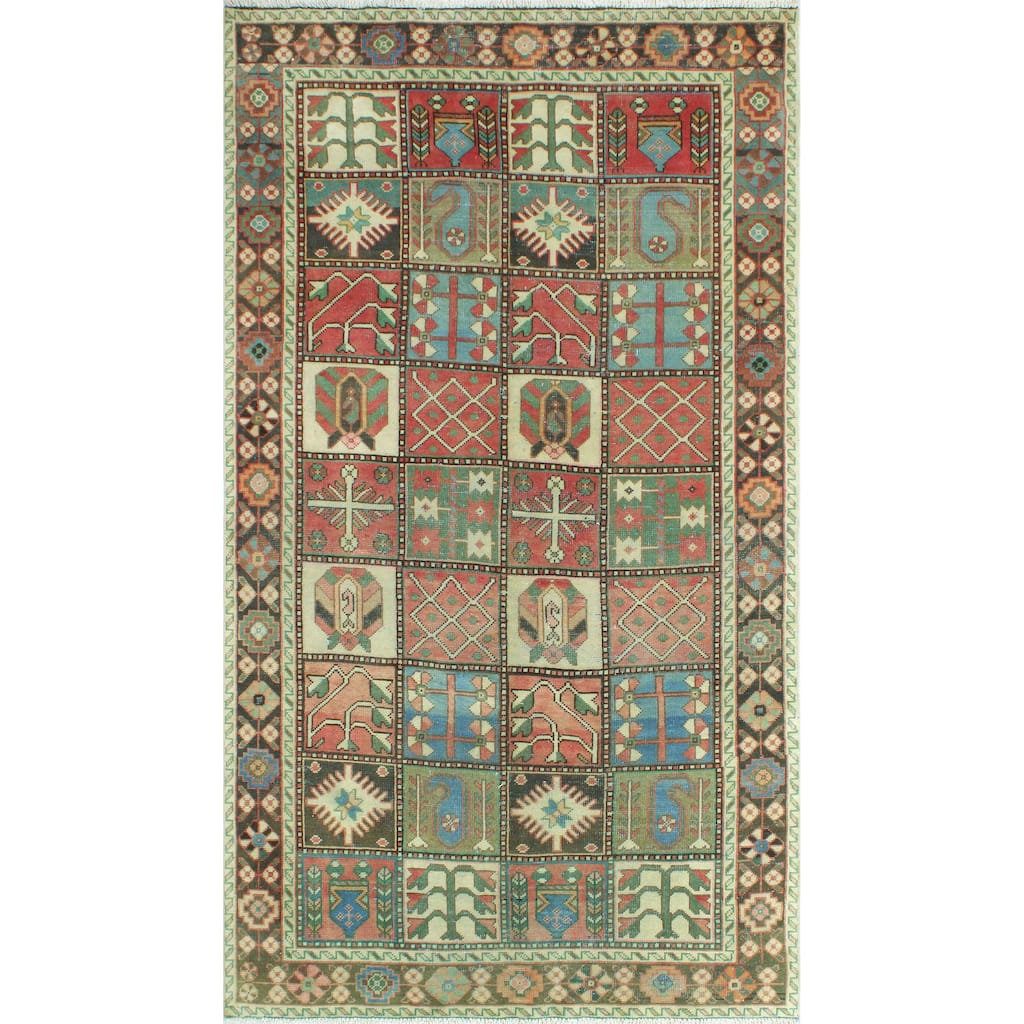 Fine Vintage Bakhtiari Emin Rust/Ivory Rug - 5'2" x 9'4"