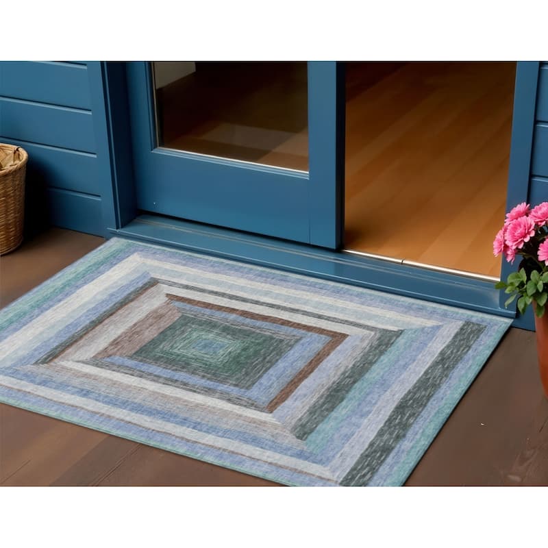 HomeRoots Geometric Transitional Rectangle Outdoor Rug - 3' x 5'