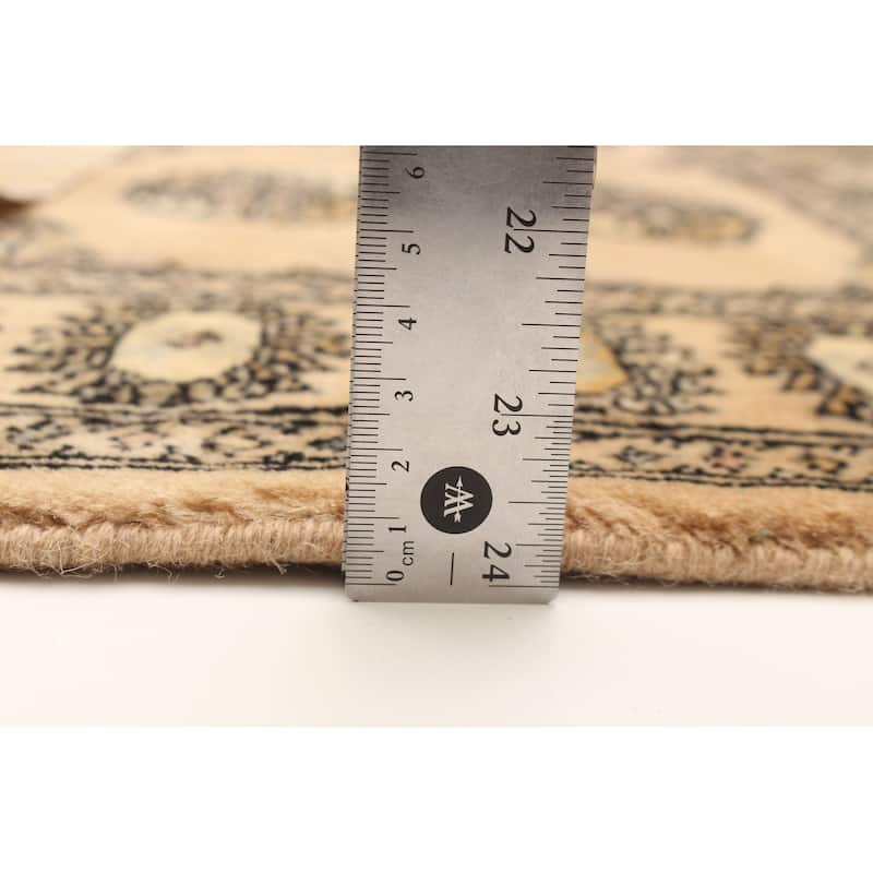 ECARPETGALLERY Hand-knotted Peshawar Bokhara Beige Wool Rug - 3'1 x 5'2