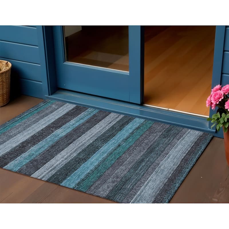 HomeRoots Striped Transitional Rectangle Outdoor Rug - 3' x 5'