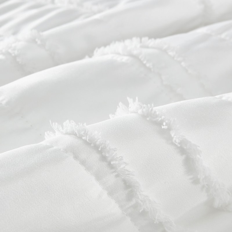 Beaute Living Ruffle Stripe Clip 3-piece Quilt Set