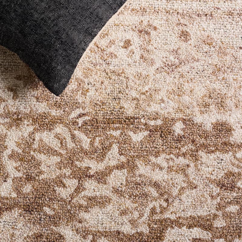 SAFAVIEH Handmade Oakwood Malalija Wool Rug