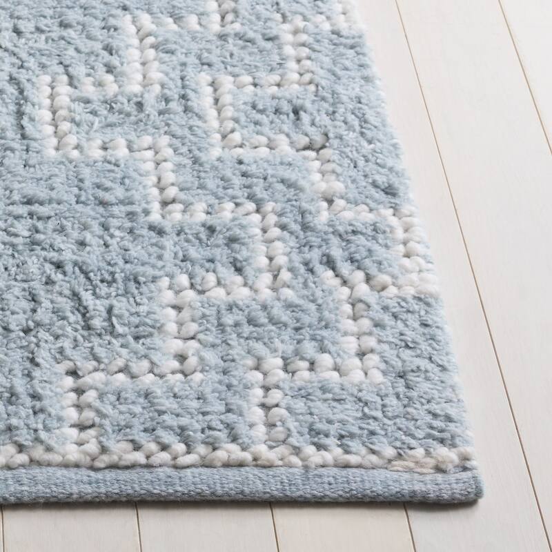 SAFAVIEH Handmade Vermont Greti Southwestern Rug