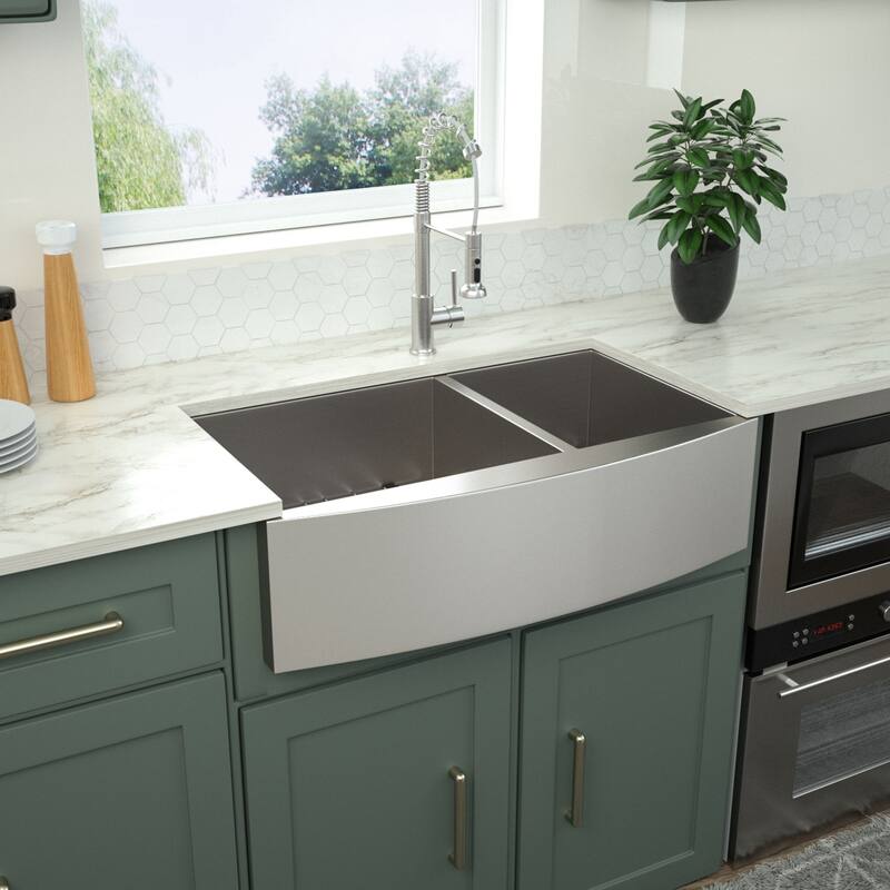 18-Gauge Stainless Steel 33" Double Bowl 60/40 Farmhouse/Apron Kitchen Sink with Bottom Grid - 33" L x 20" W x 9 "