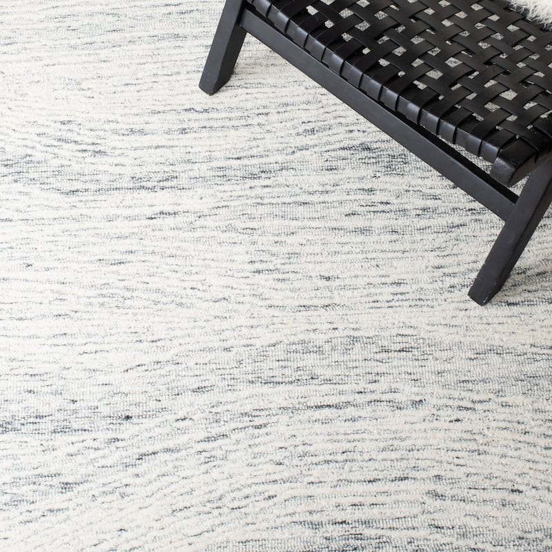 SAFAVIEH Handmade Metro Annarosa Modern Abstract Wool Rug