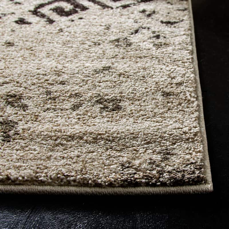 SAFAVIEH Retro Edwina Distressed Modern Abstract Rug