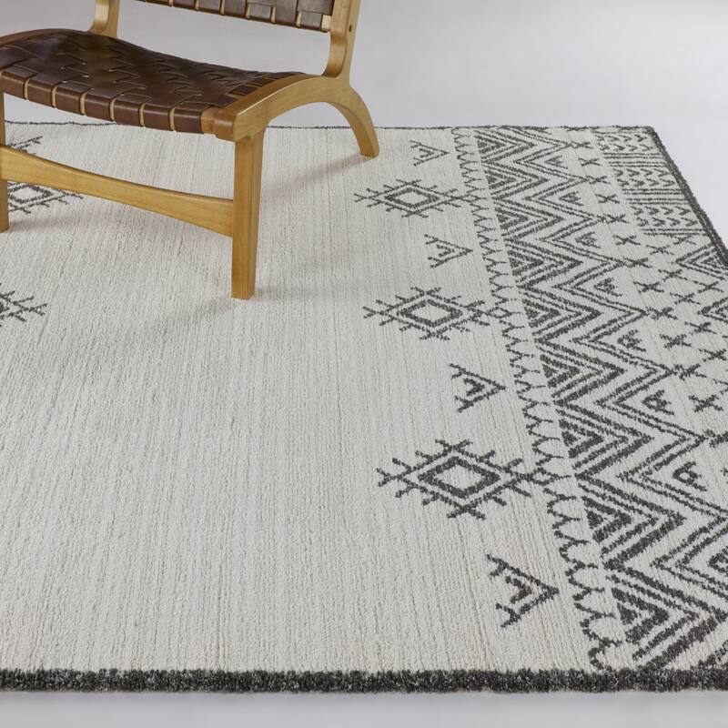 Ardennes Chevron Border Area Rug - 5'3" x 7' - Cream - Rectangle