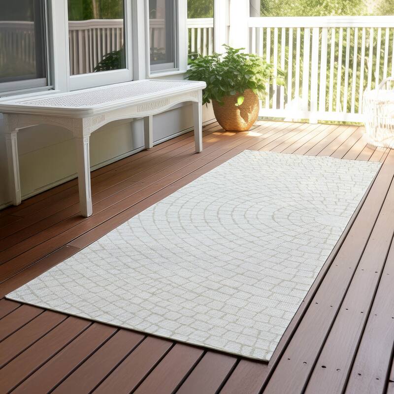 Machine Washable Indoor/ Outdoor Modern Gravity Chantille Rug - Ivory - 2'3" x 7'6"