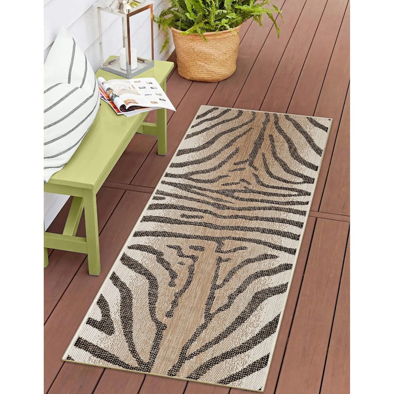 Liora Manne Carmel Zebra Indoor/Outdoor Rug Sand