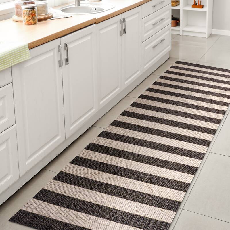 JONATHAN Y Vinales Two-Tone Wide Stripe Indoor/Outdoor Area Rug