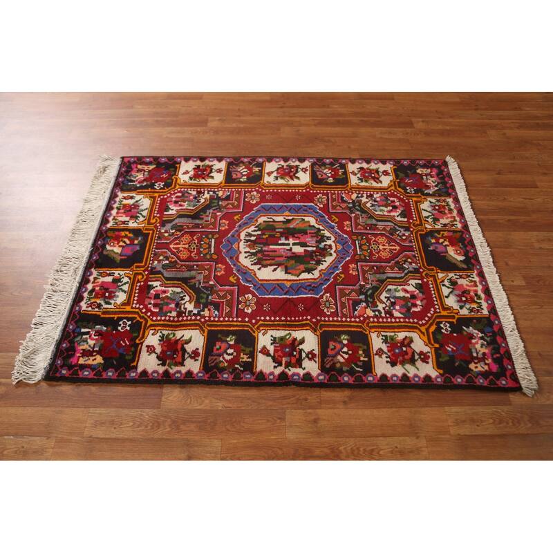 Hand Knotted Oriental 100% Wool Carpet Traditional Medallion Red Bakhtiari Area Rug - 4' 7'' X 3' 5''