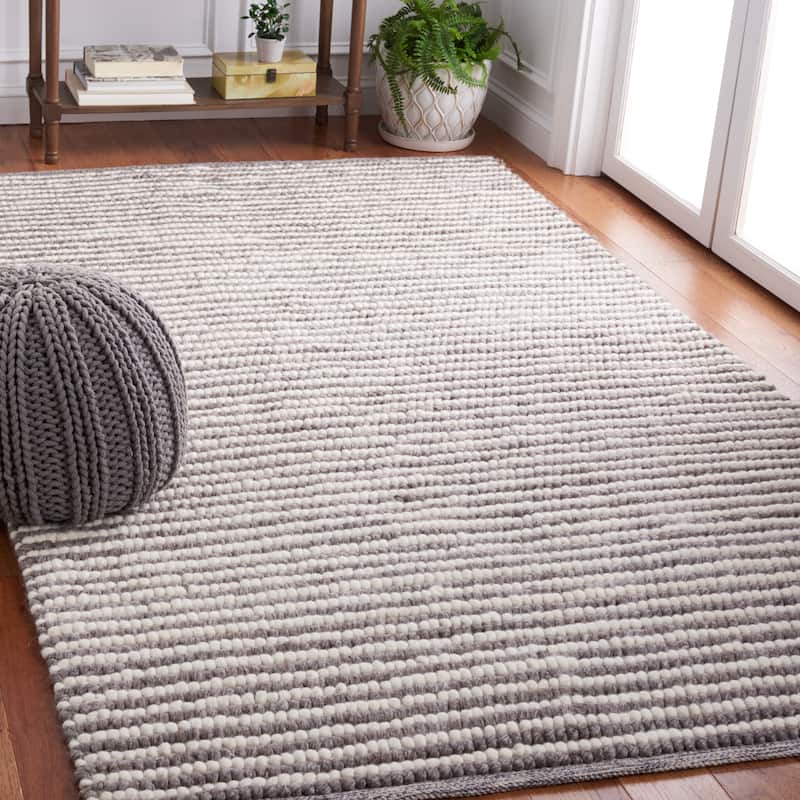 Martha Stewart by SAFAVIEH, Handmade Lisaveta Modern Wool Rug - 4' x 6' - Ivory/Dark Brown