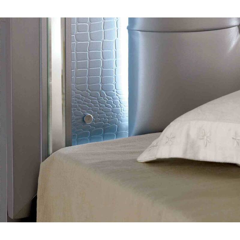 Contemporary Silver Finish 4 Piece Bedroom Furniture Set with LED Bed