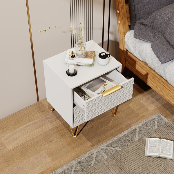 bedside table dressing 7 Bedside Table Decor ideas from Hollywood walk of fame stars