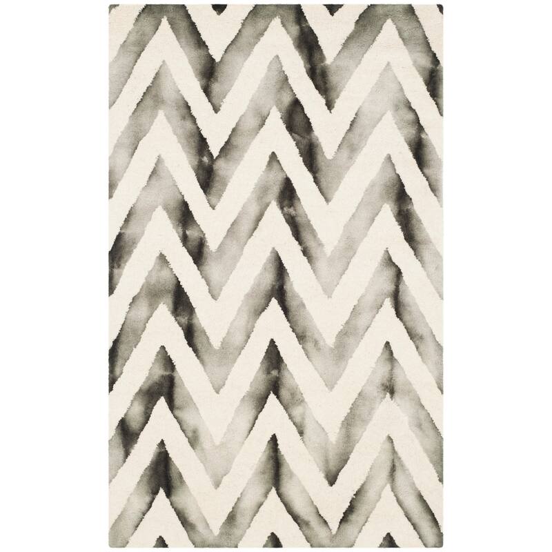 SAFAVIEH Dip Dye Erkhild Hand-tufted Wool Chevron Area Rug