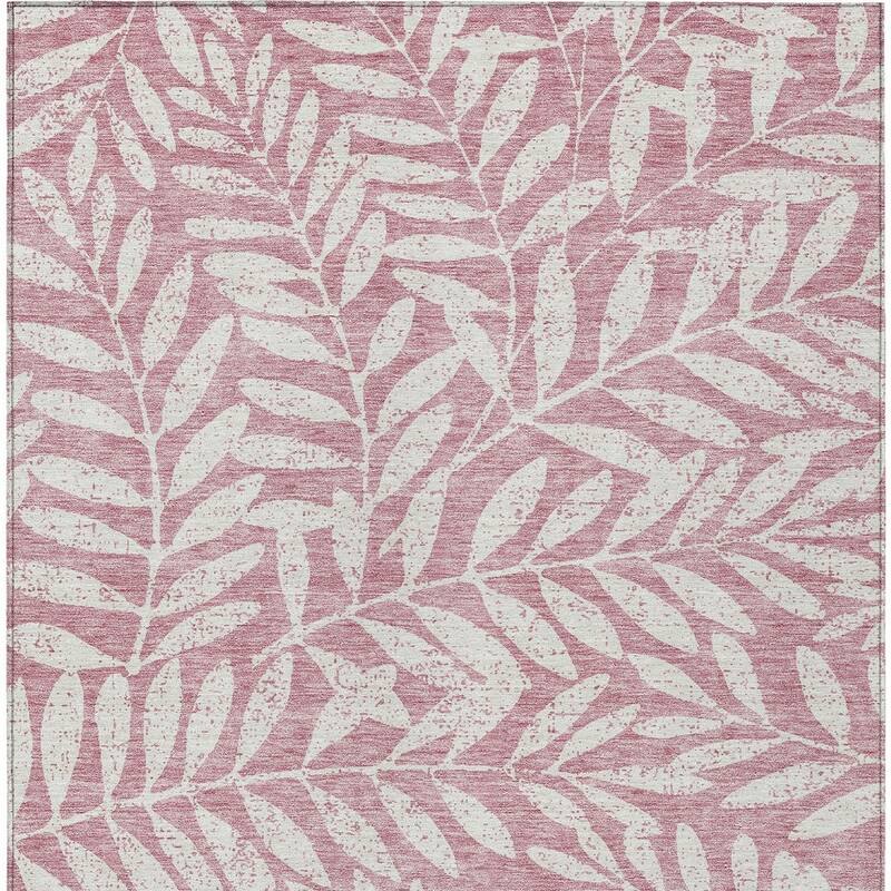 HomeRoots Floral Transitional Rectangle Outdoor Rug