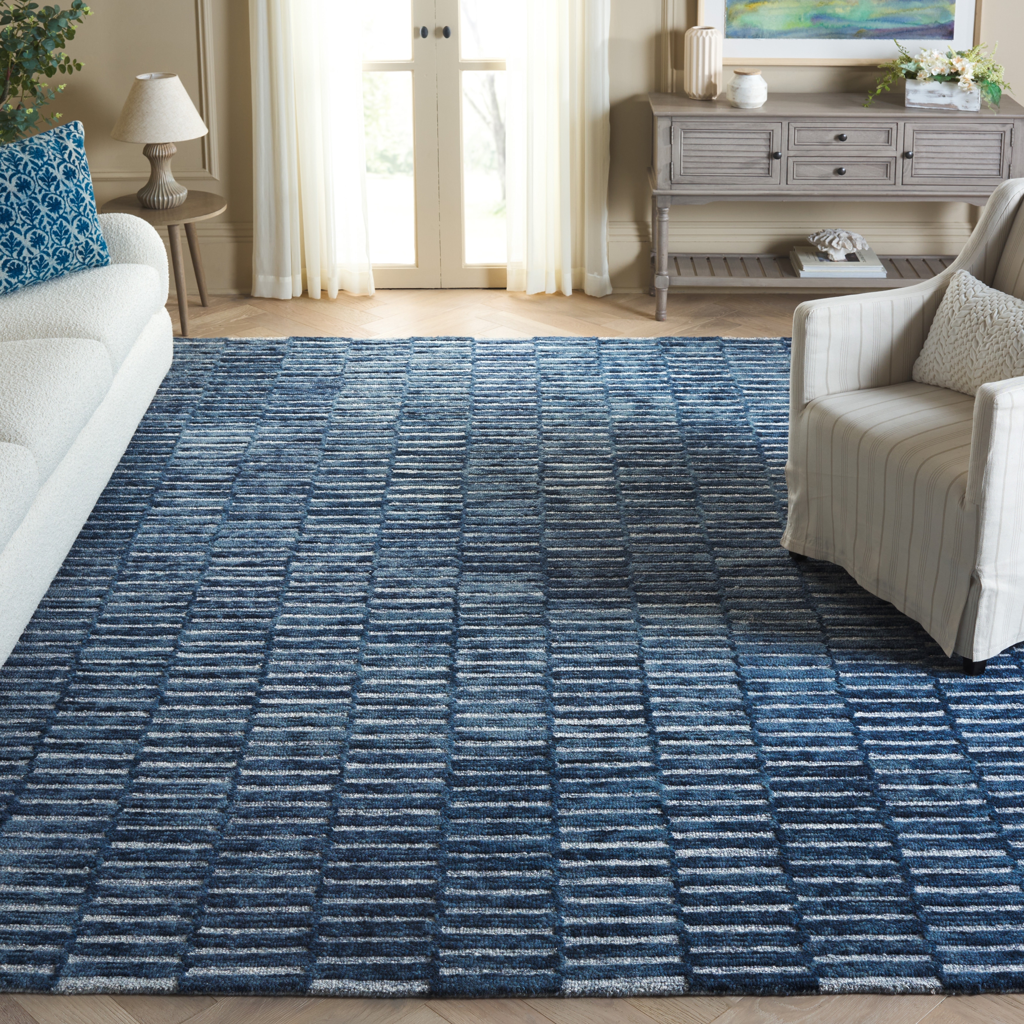 SAFAVIEH Handmade Ebony Erida Modern & Contemporary Wool Rug
