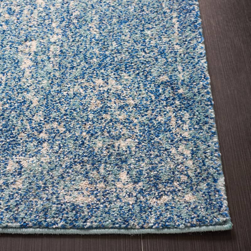 SAFAVIEH Evoke Pety Vintage Distressed Rug