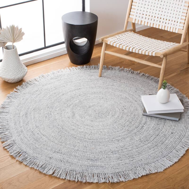 SAFAVIEH Handmade Braided Pelagia Fringe Round Rug - 6' Round - Grey/Ivory