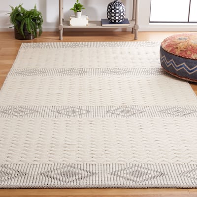 SAFAVIEH, Handmade Natura Carmelle Moroccan Rustic Wool Rug