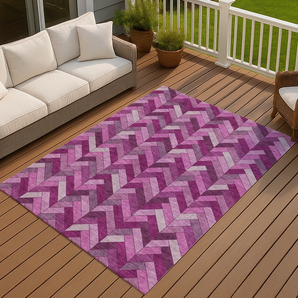 Machine Washable Indoor/ Outdoor Modern Chevron Chantille Rug
