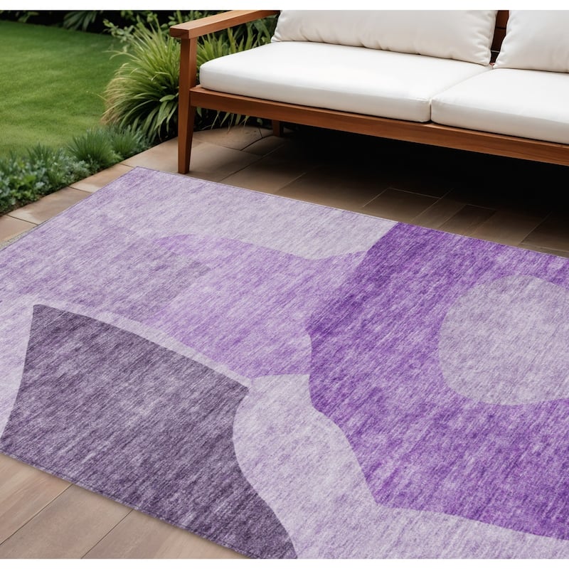 HomeRoots Abstract Transitional Rectangle Outdoor Rug - 10' X 14'