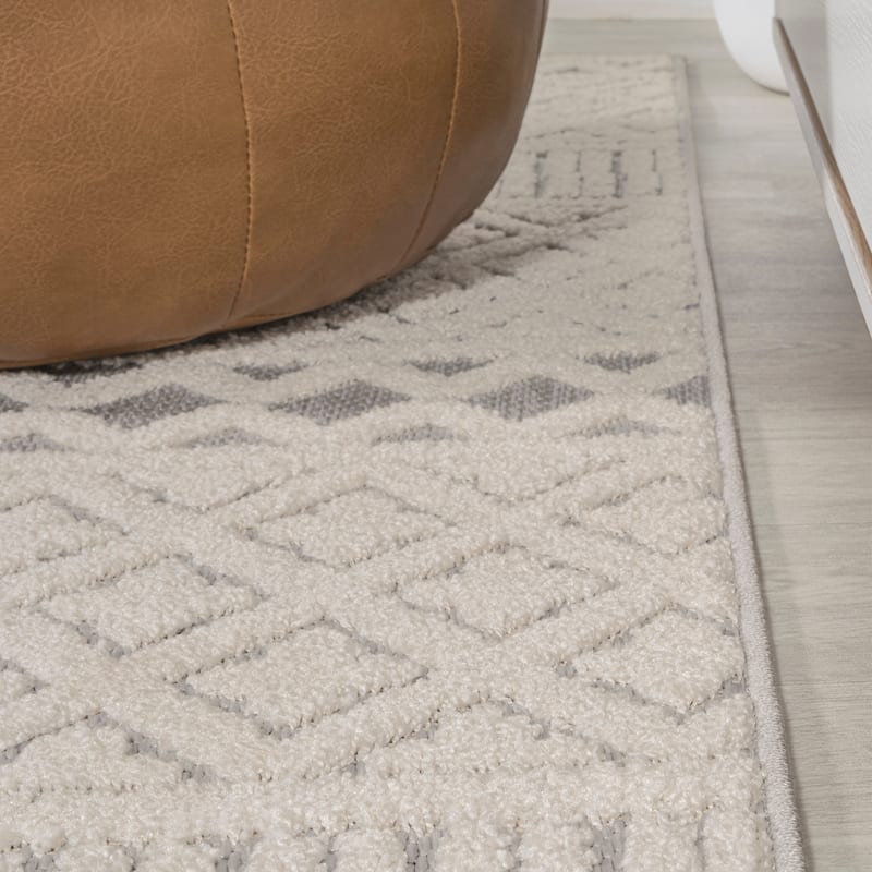 JONATHAN Y Duenas High-Low Two-Tone Monstera Leaf Area Rug