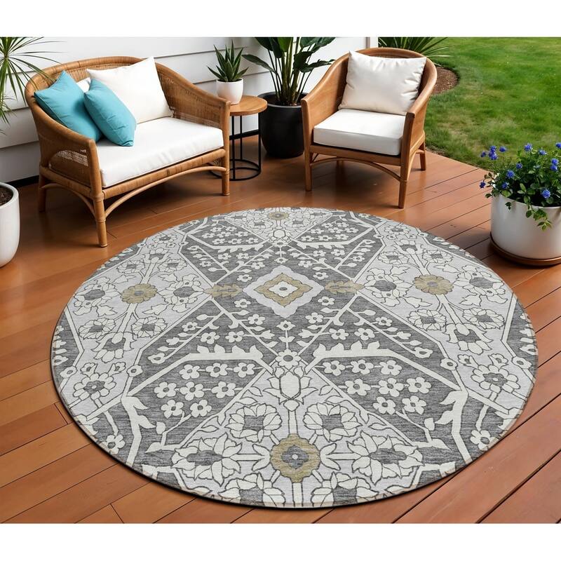 HomeRoots Floral Transitional Rectangle Outdoor Rug - 8' Round