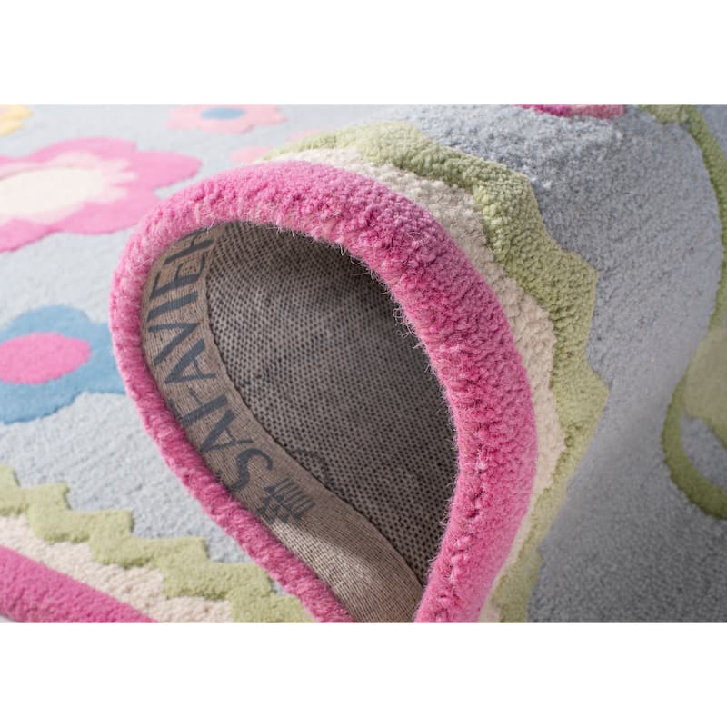 SAFAVIEH Handmade Kids Tatianna Wool Rug