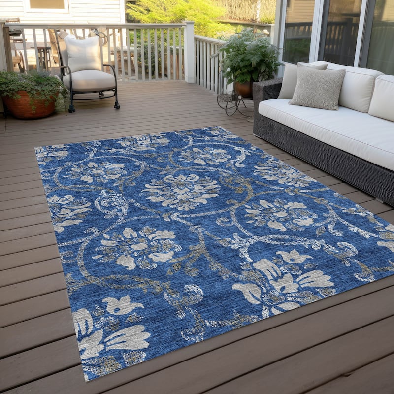 Machine Washable Indoor/ Outdoor Chantille Floral Scroll Rug
