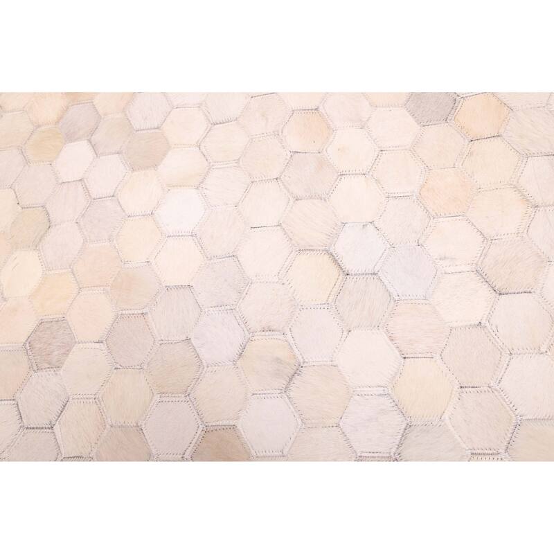 ECARPETGALLERY Handmade Cowhide Patchwork Ivory Leather Rug - 5'1 x 8'0