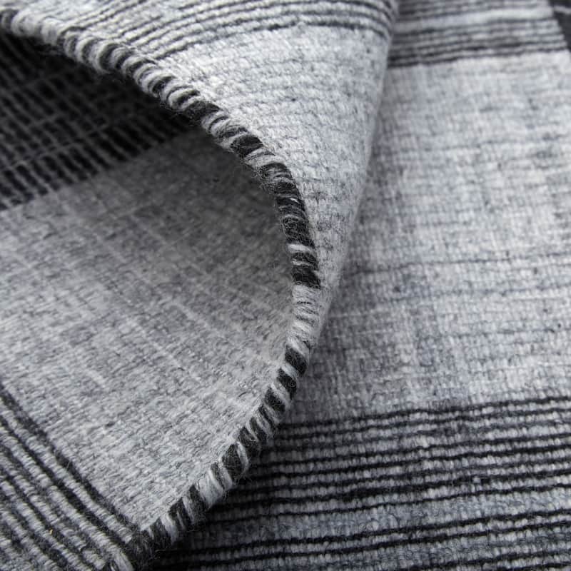 Moya Modern Farmhouse Plaid Rug, Black and Gray, Runner
