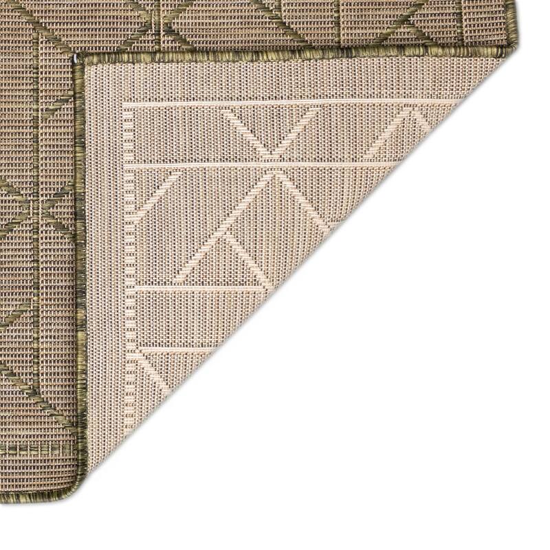 Liora Manne Carmel Pyramid Indoor/Outdoor Rug