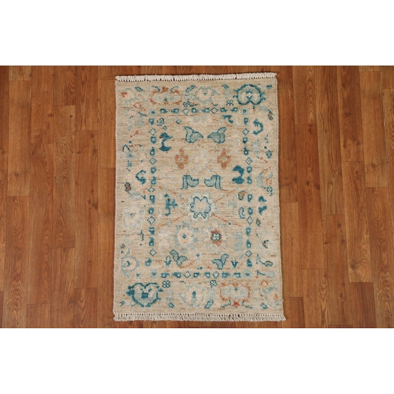 Hand Knotted Oriental 100% Wool Carpet Transitional Floral Beige & Ivories Oushak Area Rug - 2' 11'' X 2' 0''
