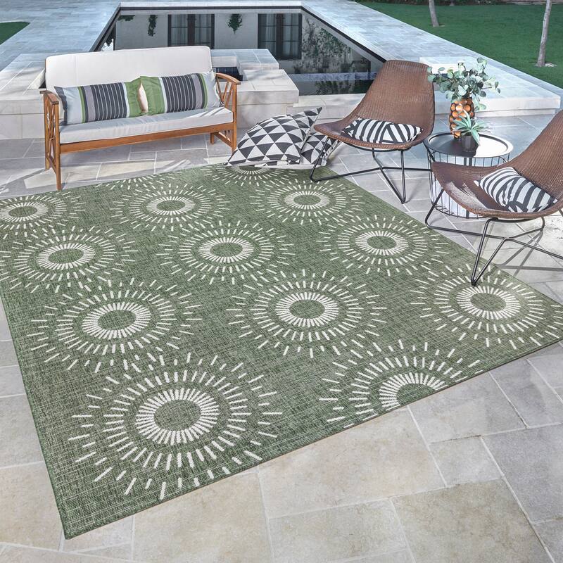Gertmenian Savara Global Geometric Polypropylene Indoor Outdoor Performance Flatweave Area Rug Collection